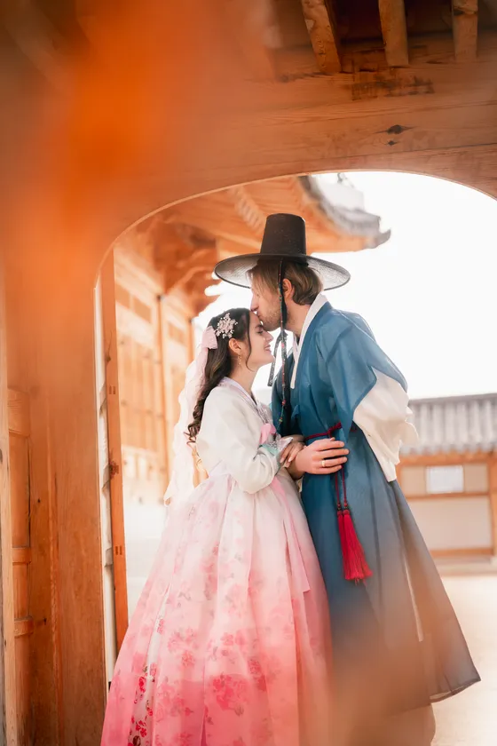 Hanbok Palace — hanbok photography in Seoul's royal palaces